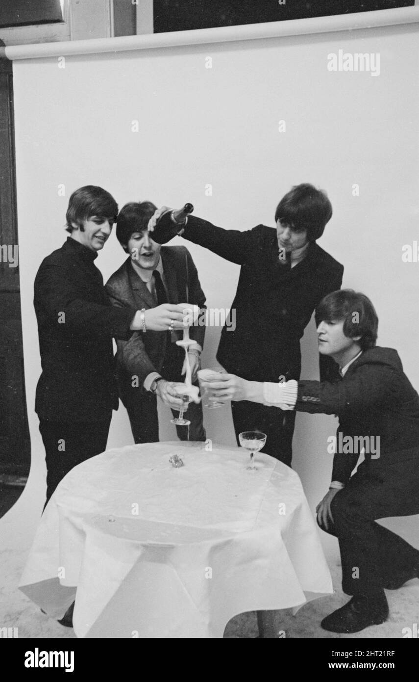 Beatles feiern den Erfolg der Charts. Januar 1965 Stockfoto