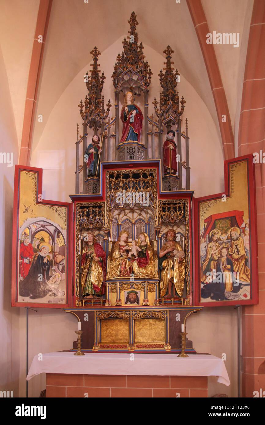Hochaltar in der St. Valentinus- und Dionysiuskirche, Kiedrich im Rheingau, Hessen, Deutschland Stockfoto