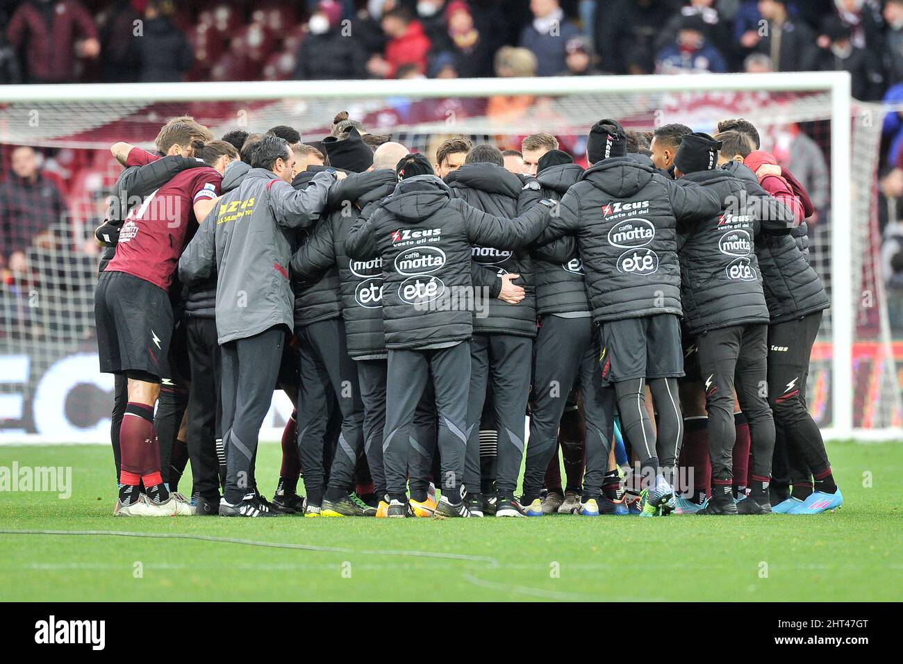 Salerno, Italien. 26.. Februar 2022. Salernitana Club, während des Spiels der italienischen SerieA Meisterschaft zwischen Salernitana gegen Bologna, Endergebnis Salernitana 1, Bologna 1. Das Spiel wird im Arechi-Stadion gespielt. Salerno, Italien, 26. Februar 2022. (Foto von Vincenzo Izzo/Sipa USA) Quelle: SIPA USA/Alamy Live News Stockfoto