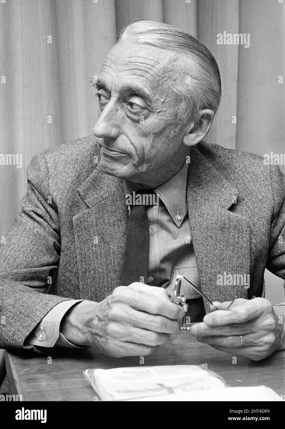 Jacques-Yves Cousteau (1910-1997), französischer Unterwasserforscher und Pionier, am 30. März 1972 in Den Haag in Südholland. Stockfoto