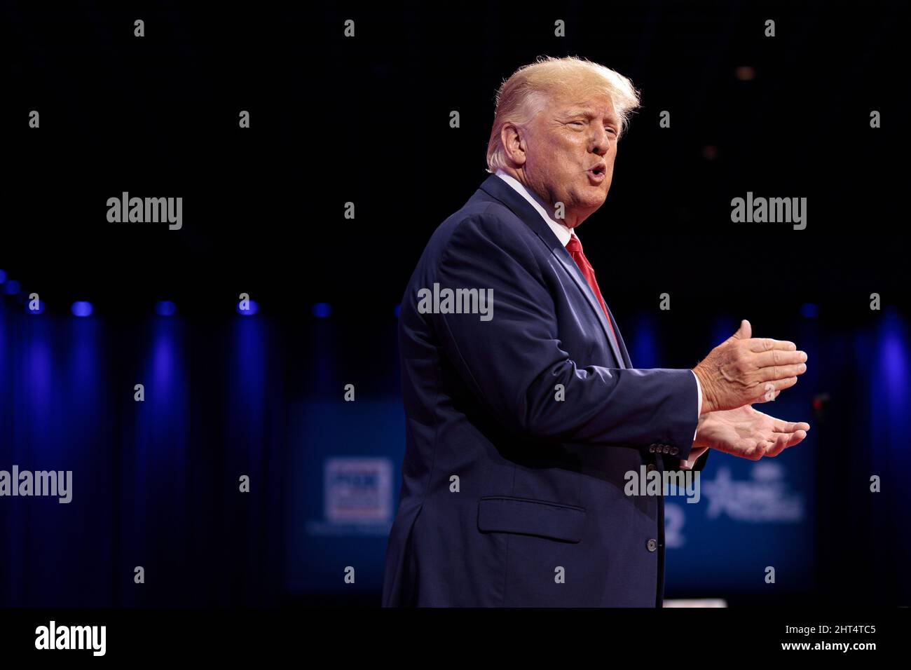 Orlando, Florida, USA. 26.. Februar 2022. Fmr. Präsident Donald J. Trump hält Bemerkungen auf der Conservative Political Action Conference Credit: Valerio Pucci/Alamy Live News Stockfoto