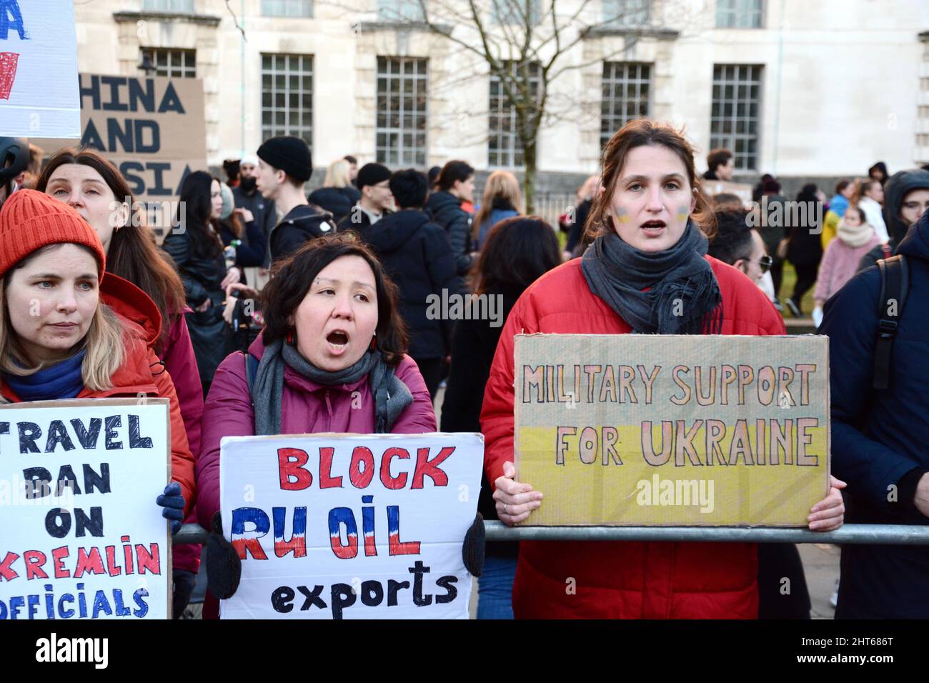 Demonstration gegen die Invasion der Ukraine durch Russland in Whitehall, London 26.. Februar 2022 Stockfoto