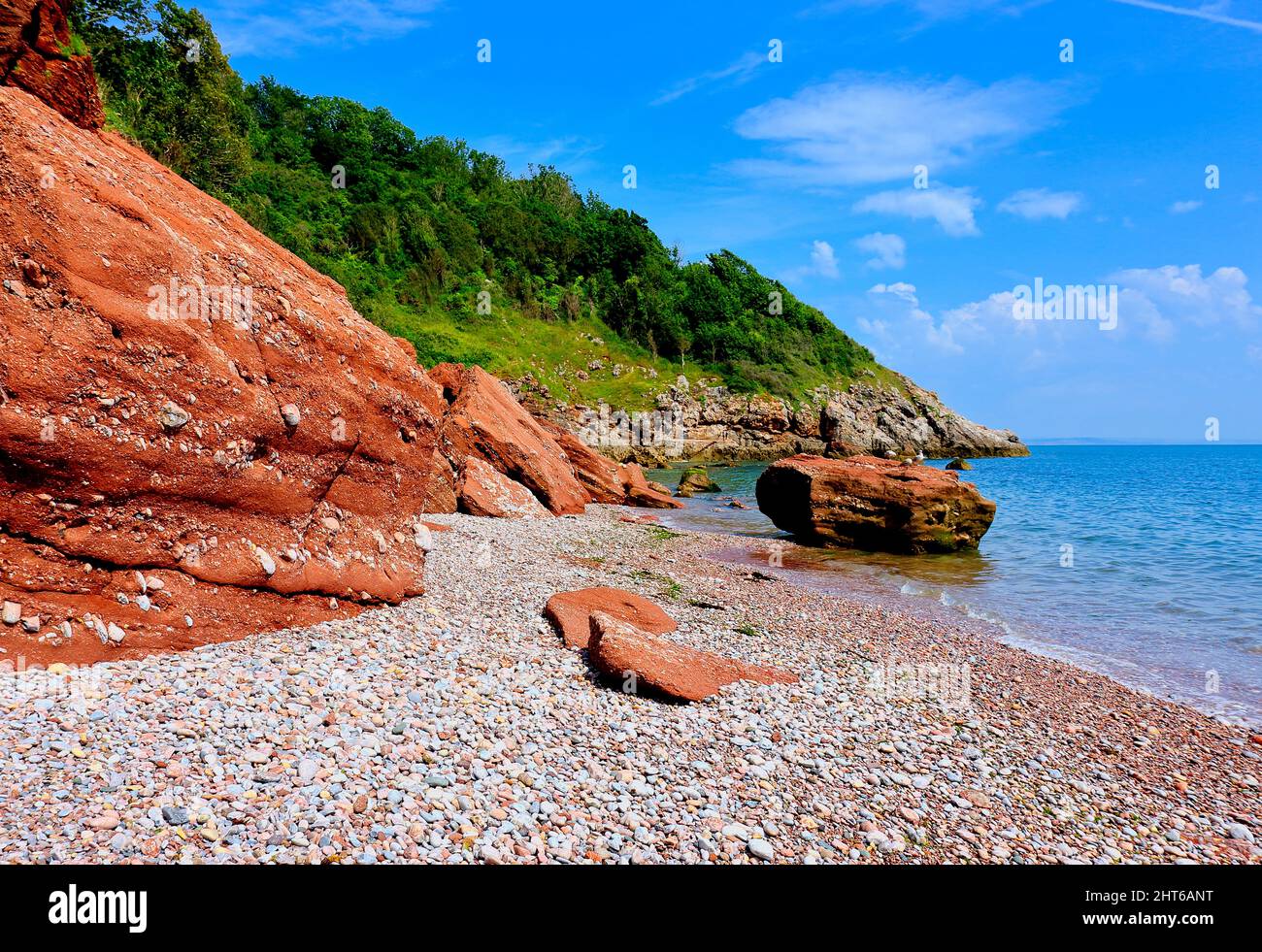 Eine farbenfrohe Landschaft am Strand von Oddicombe an der Küste von South Devon Stockfoto