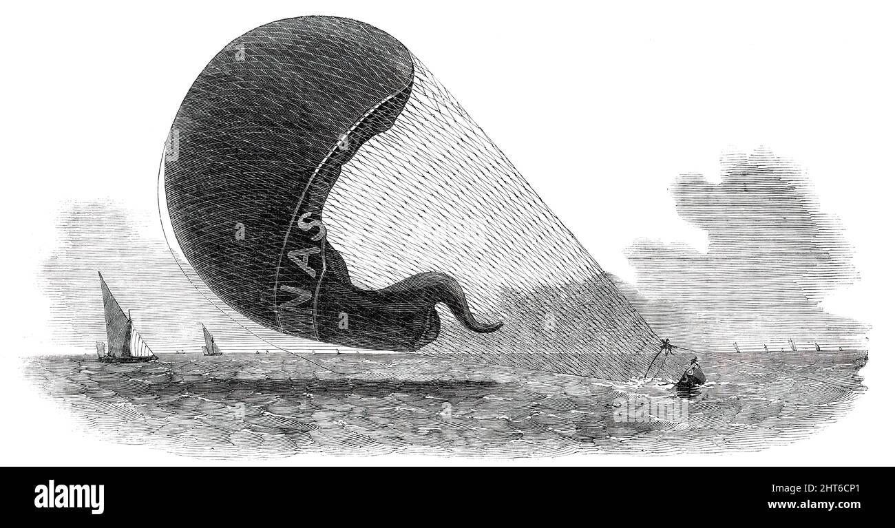 Unfall im Nassauer Ballon, zwischen Gravesend und Nore, [Kent], 1850. „...Herr Green ist aufgestiegen... begleitet von Mr. Rush... zum ausdrücklichen Zweck, die Verbesserungen zu testen, die dieser Gentleman im neu erfundenen Aneroid-Barometer gemacht hat... sie haben keine Zeit verloren, die beabsichtigten Experimente zu machen... dann fanden sie sich schnell entlang der Sea Reach segeln... Mr. Grün... öffnete die Klappe, und der Wagen schlug zuerst das Wasser etwa zwei Meilen nördlich von Sheerness... sie wurden mit beträchtlicher Geschwindigkeit durch den Fluss gezogen... die...Besatzung des Schneiders fand große Schwierigkeiten, den Ballon zu sichern; aber, b Stockfoto
