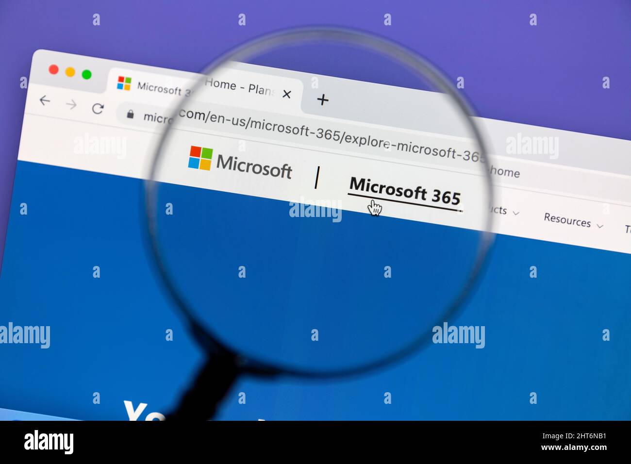 Ostersund, Schweden - 25. Feb 2022: Microsoft 365 Website auf einem Computerbildschirm. Microsoft Office ist eine Office-Suite, die von Microsoft erstellt wurde. Stockfoto