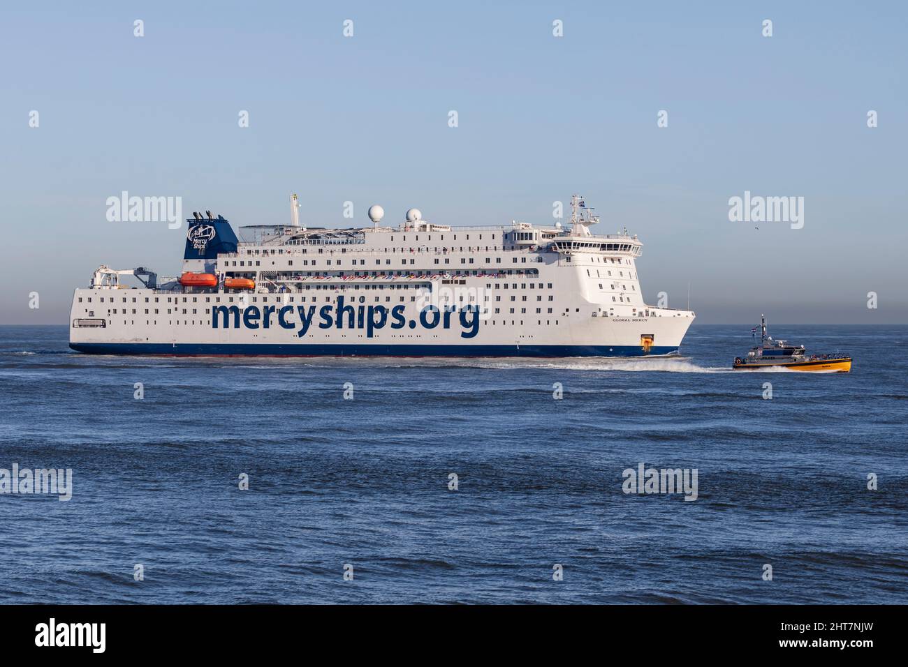 Rotterdam, Niederlande - 2-26-2022: Das Spitalschiff Global Mercy der ...