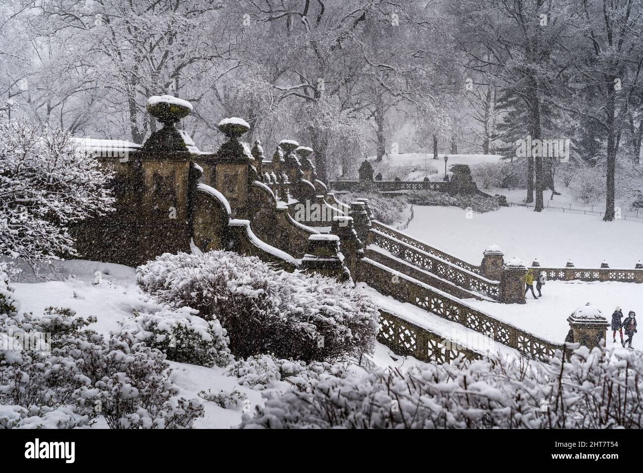 Winterschnee im New York City Central Park in der Nähe des Bethesda Fountain Stockfoto