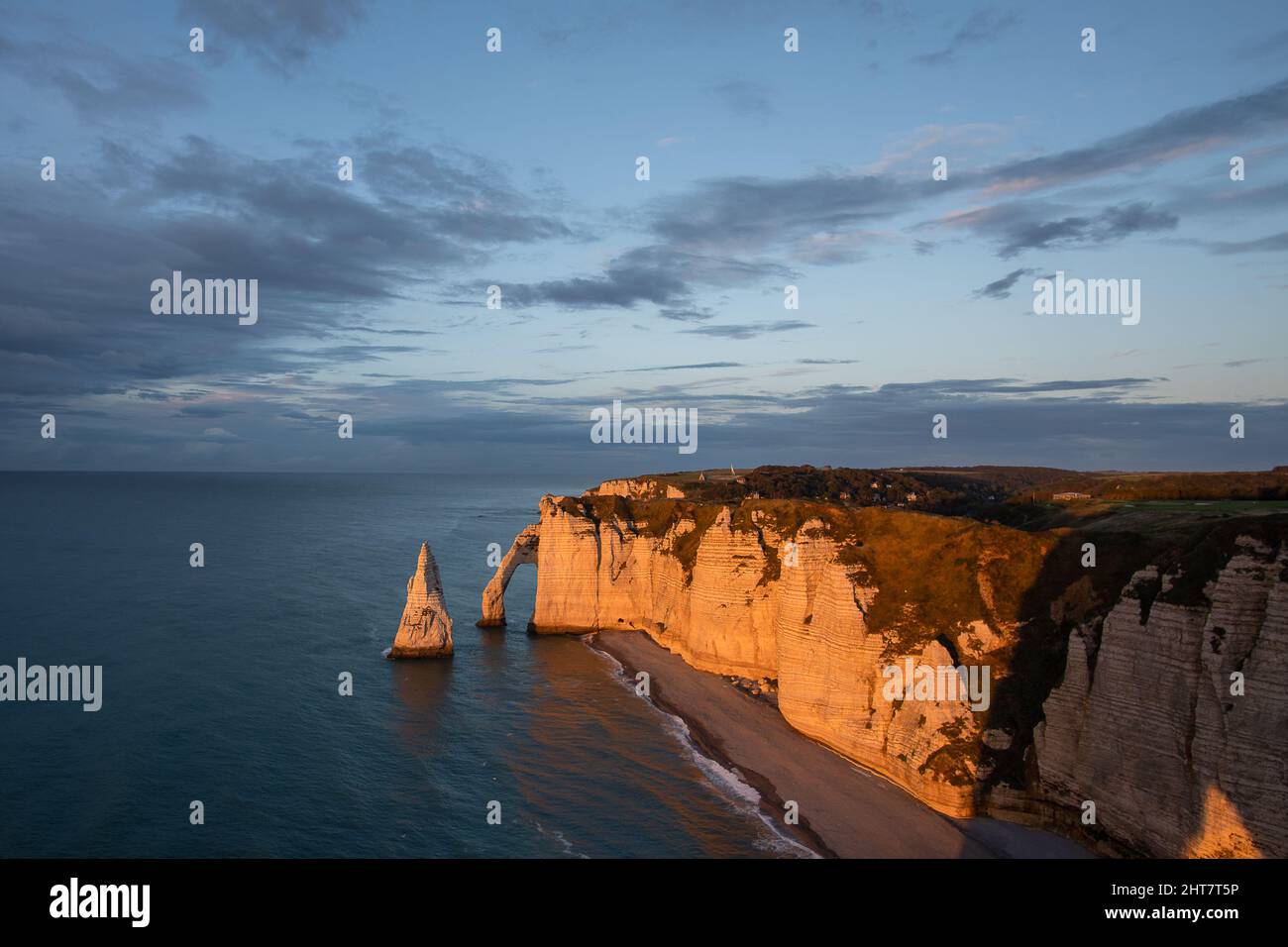 Eine schöne Aussicht auf die Falaises d'Etretat in der Normandie, Frankreich Stockfoto