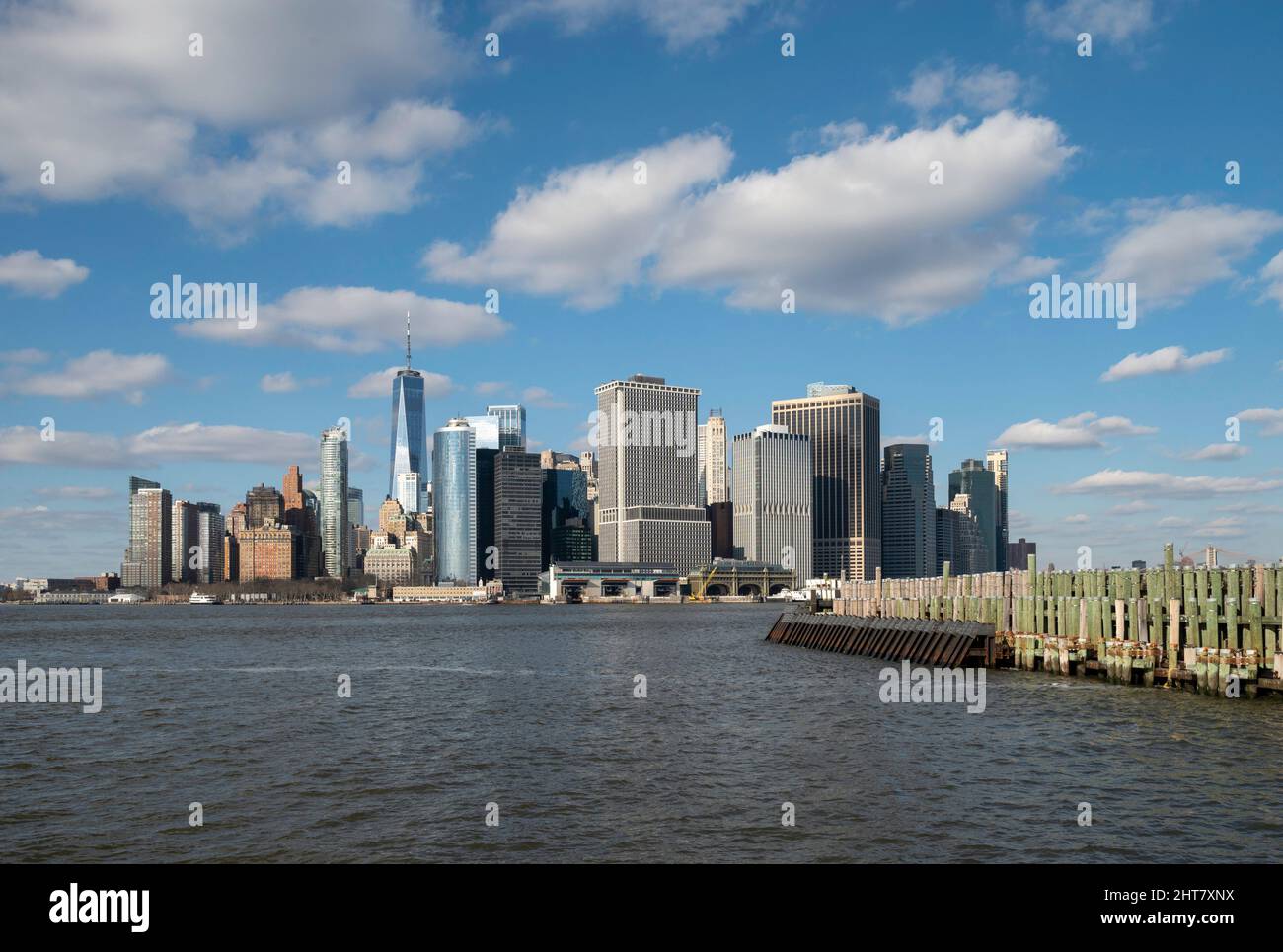 Blick auf Lower Manhattan, New York City, von Governors Island Stockfoto