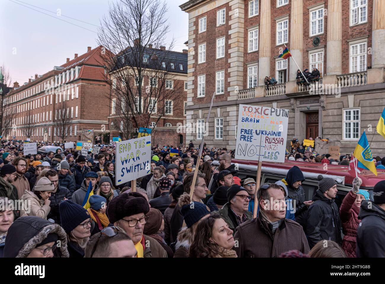 Schnelles Ende des Putins-Krieges, eine Demonstration vor der russischen Botschaft in Kopenhagen, 27. Februar 2022 Stockfoto