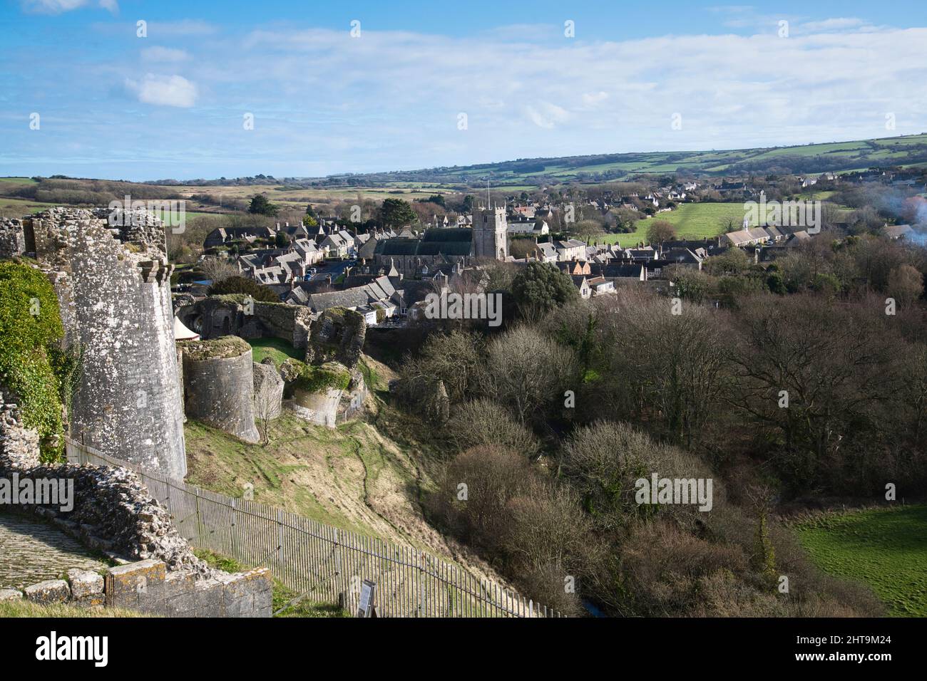 Corfe Dorf, Dorset, im Winter vom Corfe Schloss aus gesehen Stockfoto