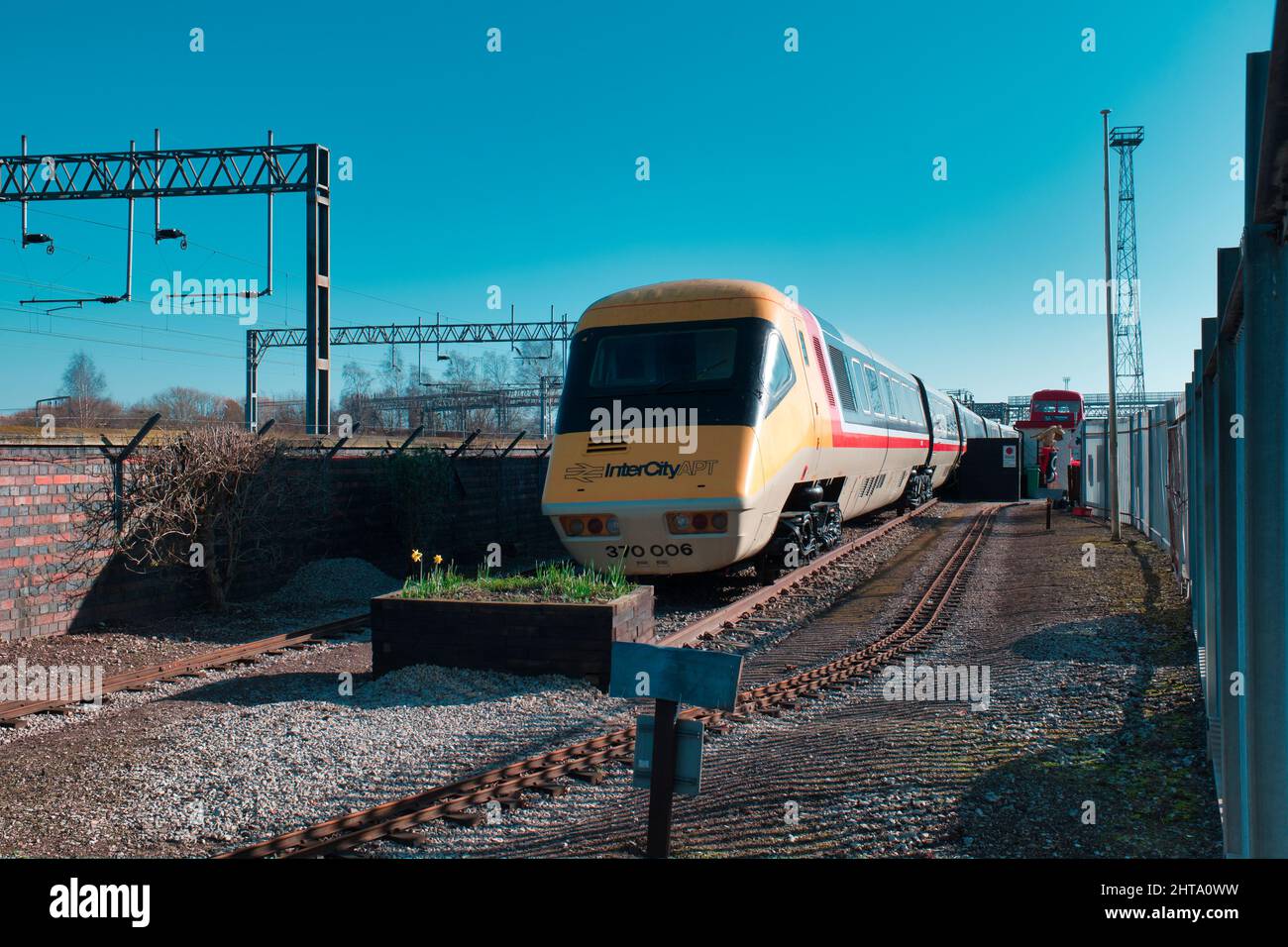 British Rail InterCity APT Class 370 003 im Crewe Heritage Centre Stockfoto