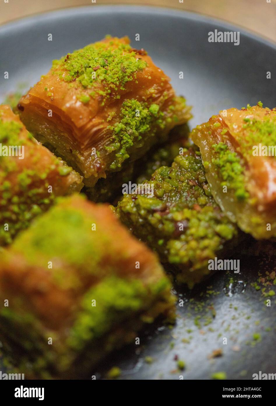 Nahaufnahme des traditionellen Nahost-Baklava-Dessert mit Pistazie Stockfoto