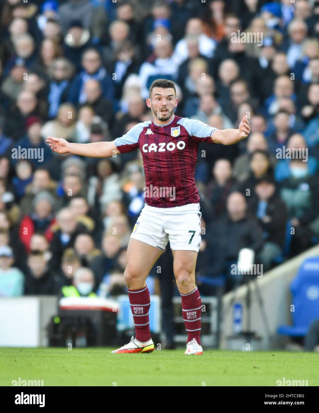 John McGinn von Aston Villa während des Premier League-Spiels zwischen Brighton und Hove Albion und Aston Villa im American Express Stadium , Brighton , Großbritannien - 26. Februar 2022 Photo Simon Dack/Tele Images. - Nur redaktionelle Verwendung. Kein Merchandising. Für Fußballbilder gelten Einschränkungen für FA und Premier League. Keine Nutzung von Internet/Mobilgeräten ohne FAPL-Lizenz. Weitere Informationen erhalten Sie von Football Dataco Stockfoto