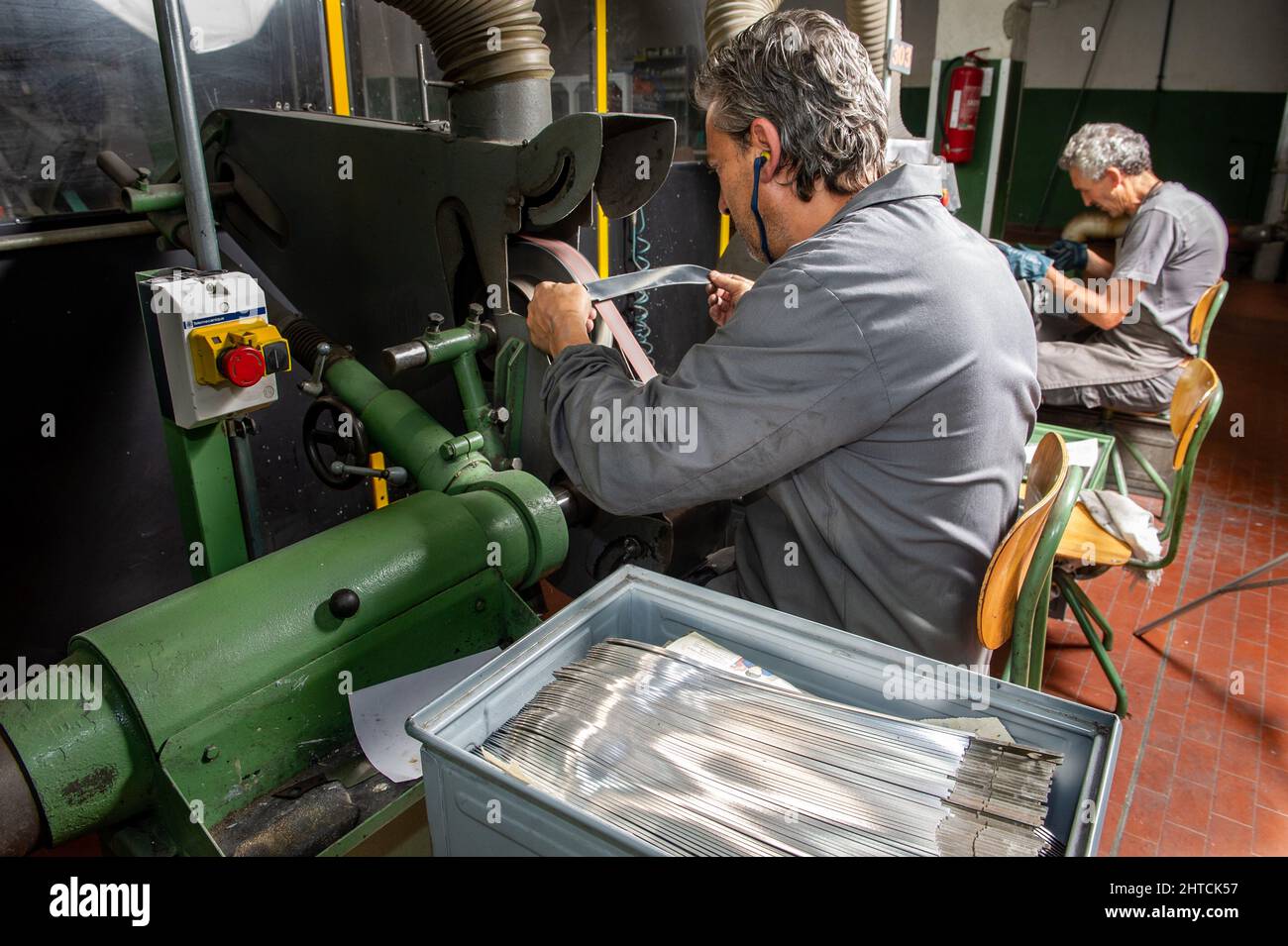 Europa, Italien, Lecco. Sanelli-Montana Messerfabrik in Premana in Valsassina. Stockfoto