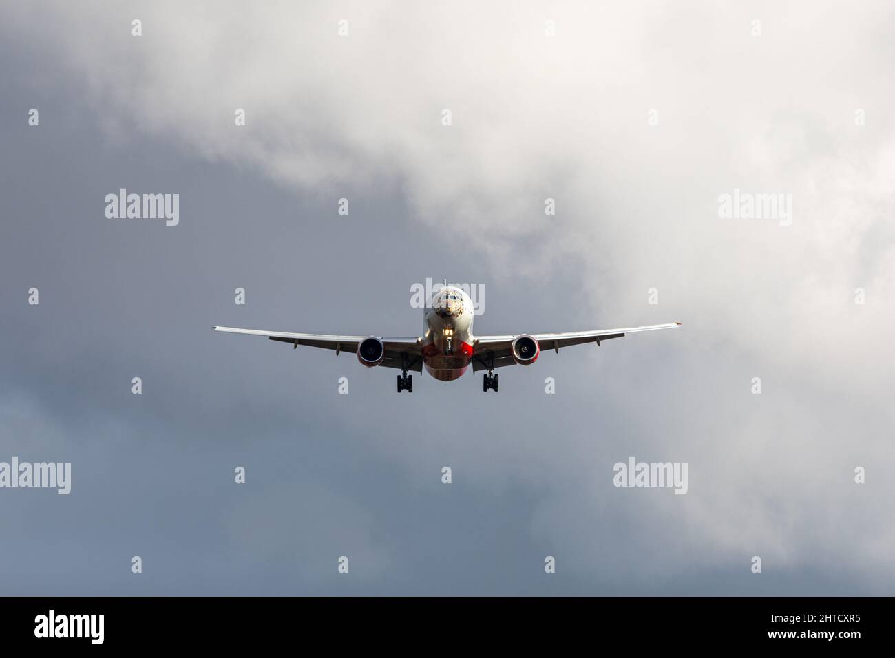 Rossiya Airlines Boeing 777-300 Registrierung Ei-UNP. Start oder Landung des Flugzeugs am internationalen Flughafen Sheremetyevo. Verkehr, Tourismus und Reisen Co Stockfoto