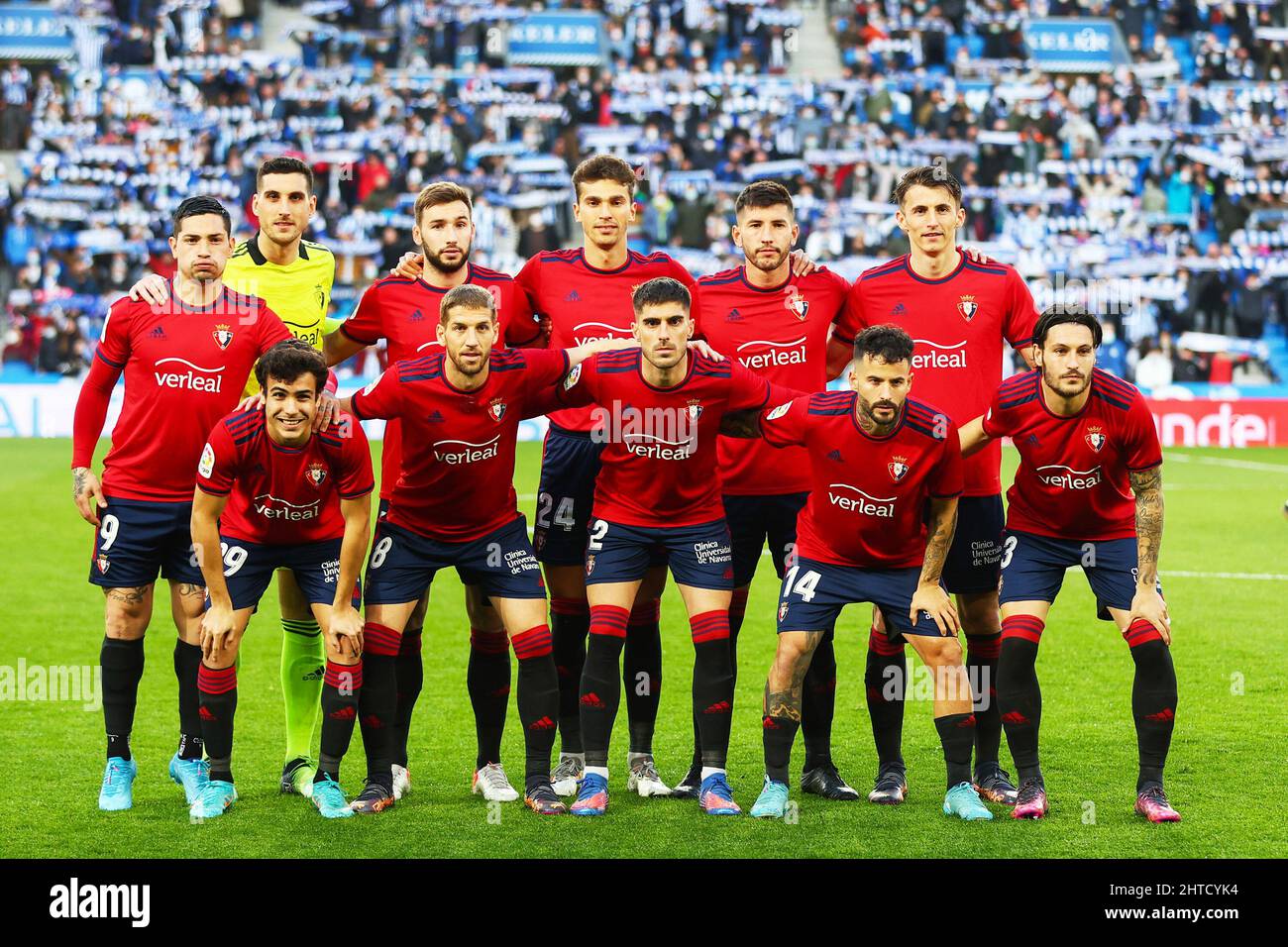 San Sebastian, Spanien. 27.. Februar 2022. Titularmannschaft der CA Osasuna gesehen vor dem spanischen Fußball der La Liga Santander, Spiel zwischen Real Sociedad und CA Osasuna in der Real Arena in San Sebastian. (Endergebnis; Real Sociedad 1:0 CA Osasuna) Credit: SOPA Images Limited/Alamy Live News Stockfoto