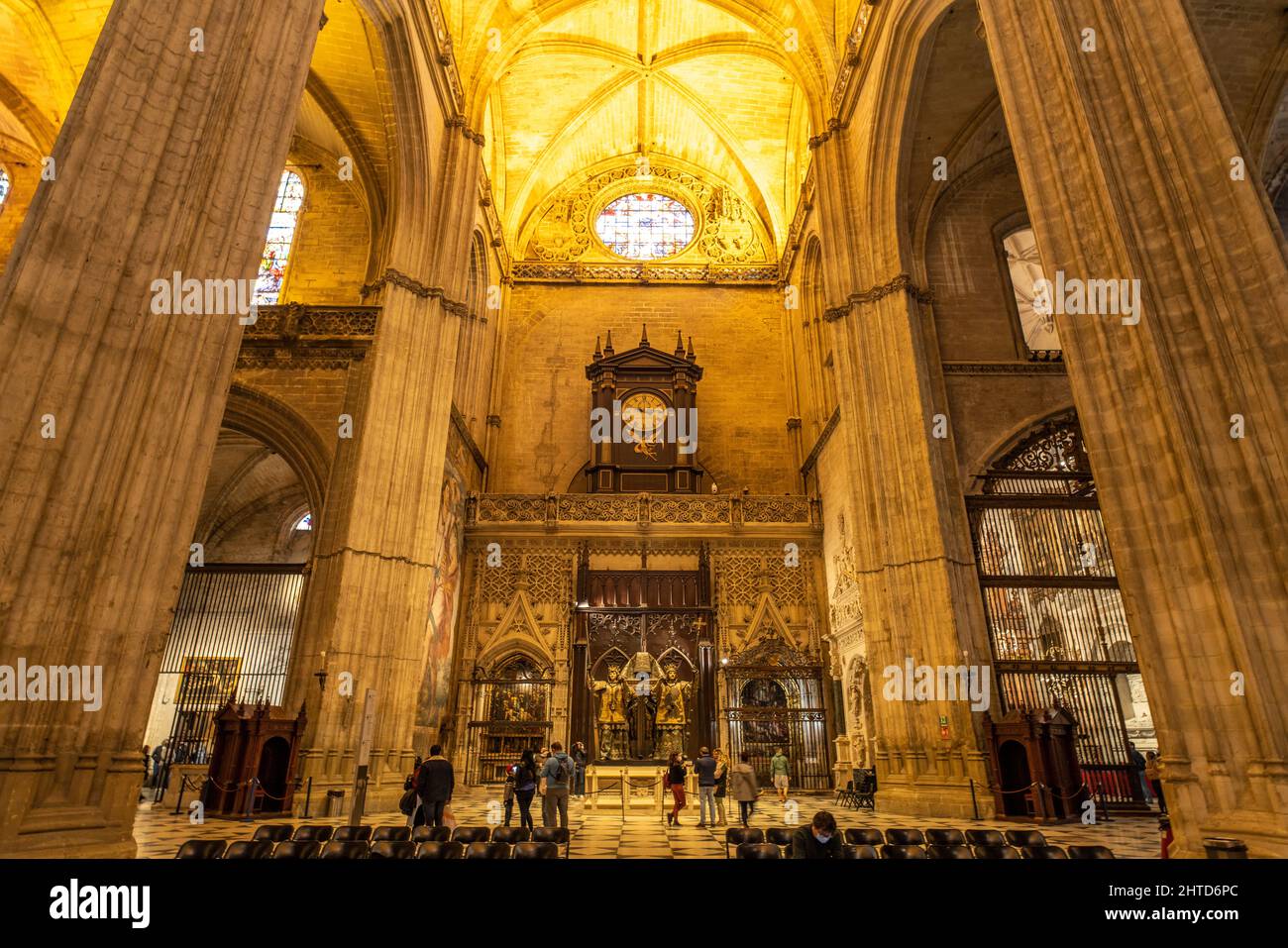 Sarkophag des Christoph Kolumbus im Innenraum der Kathedrale Santa María de la Sede in Sevilla, Andalusien, Spanien | Grabmal von Kolumbus, Sevilla Kath Stockfoto