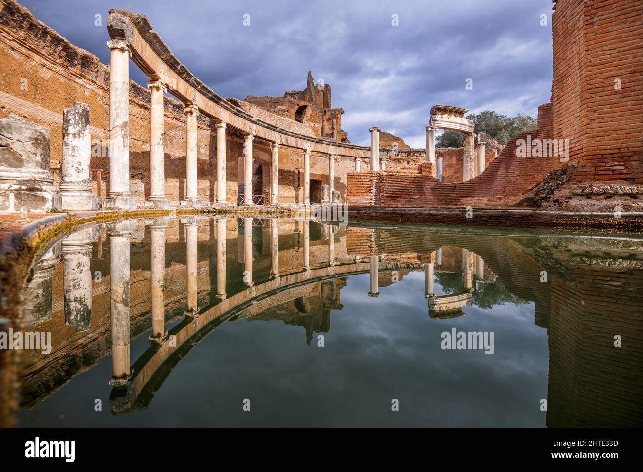 Das „Maritime Theater“ in der historischen Villa von Kaiser Hadrian in Tivoli, Italien. Stockfoto