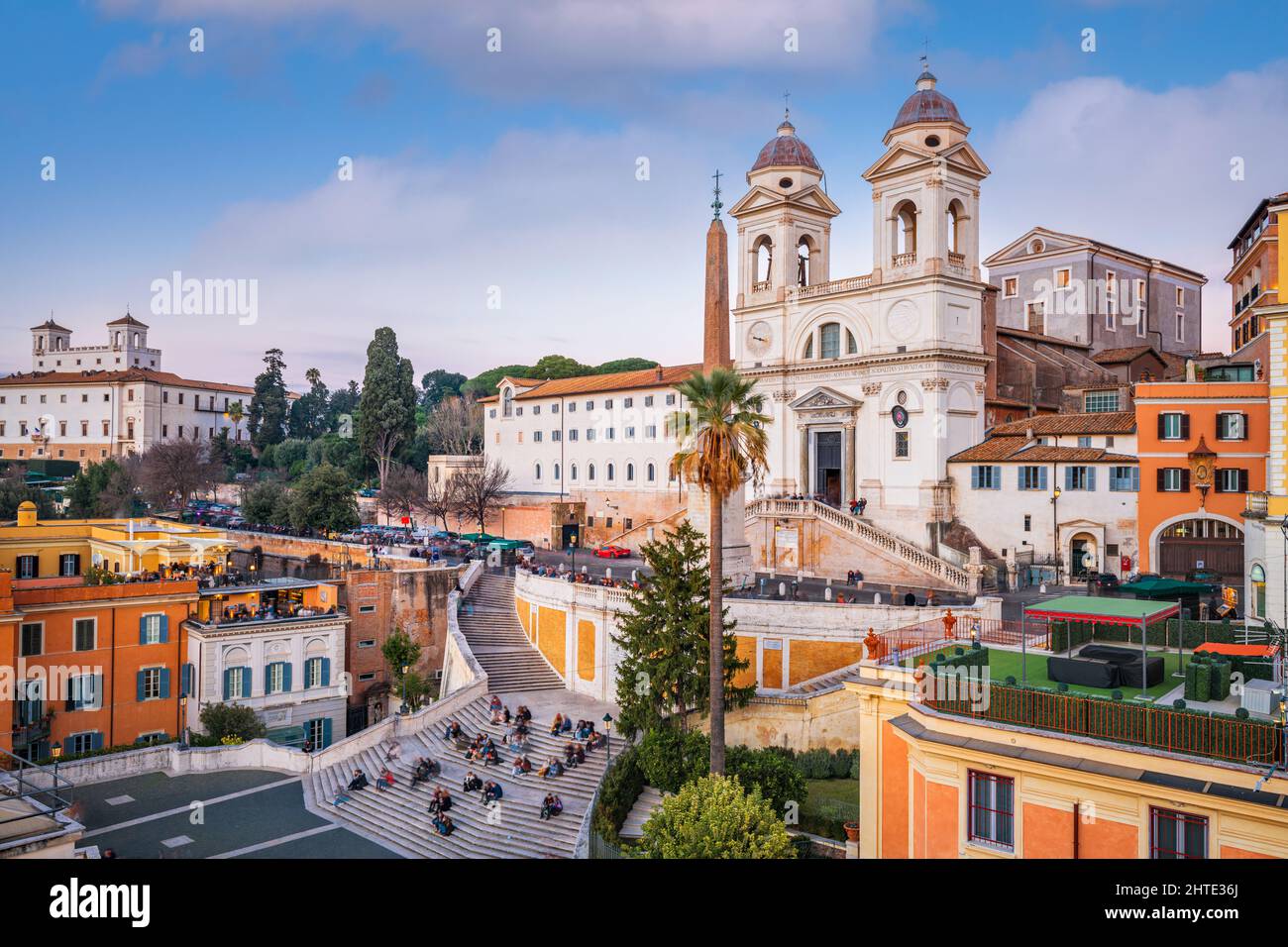 Rom, Italien an der Spanischen Treppe von oben am späten Nachmittag. Stockfoto