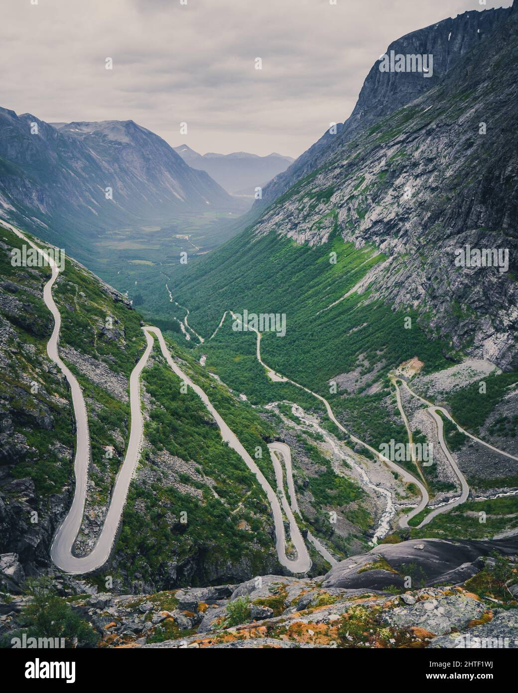 Die Norway Troll Road - Bergroute von Trollstigen im Sommer Stockfoto