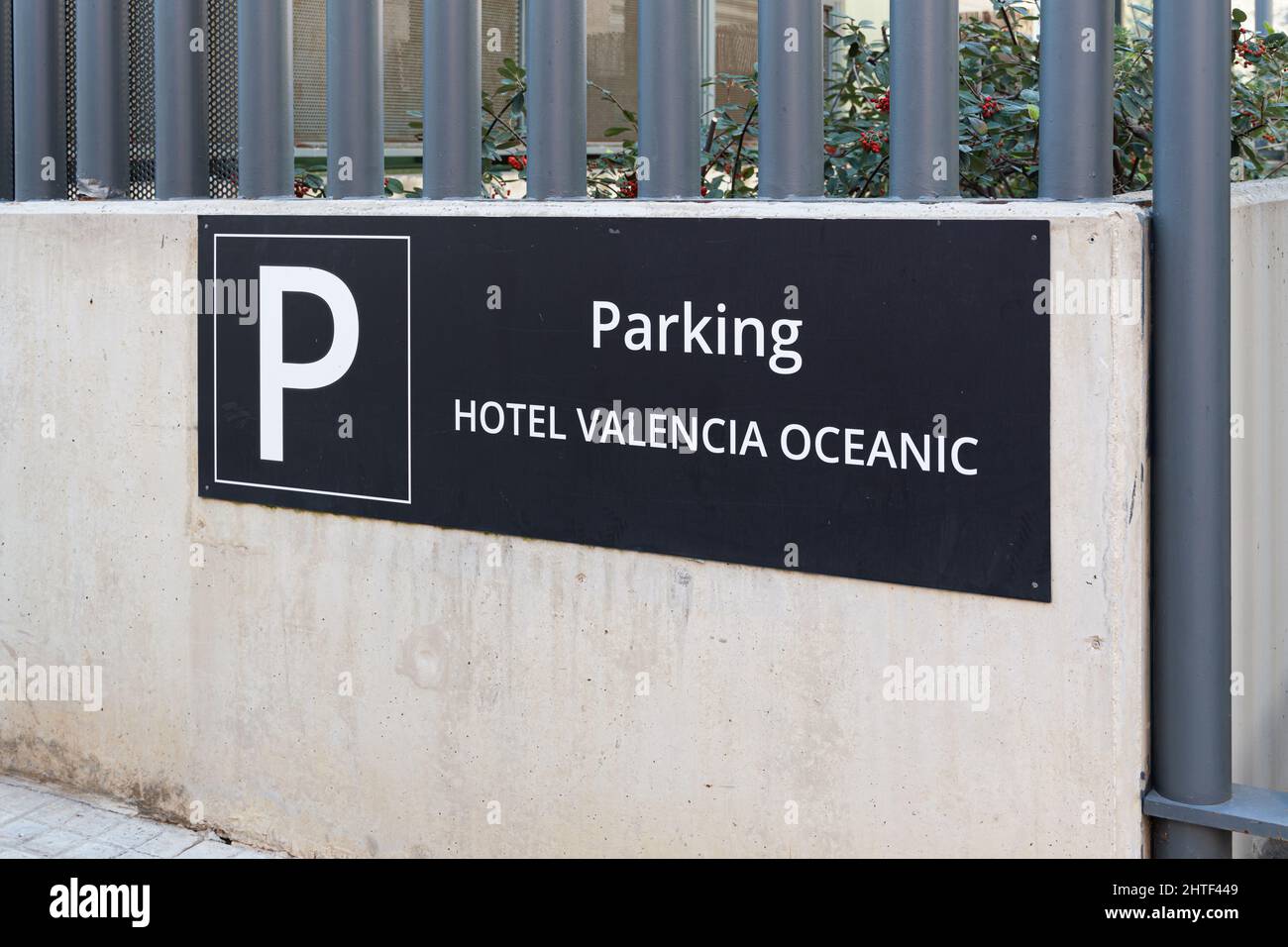 VALENCIA, SPANIEN - 22. FEBRUAR 2022: Das Hotel Valencia Oceanic wird von Melia Hotels International geführt Stockfoto