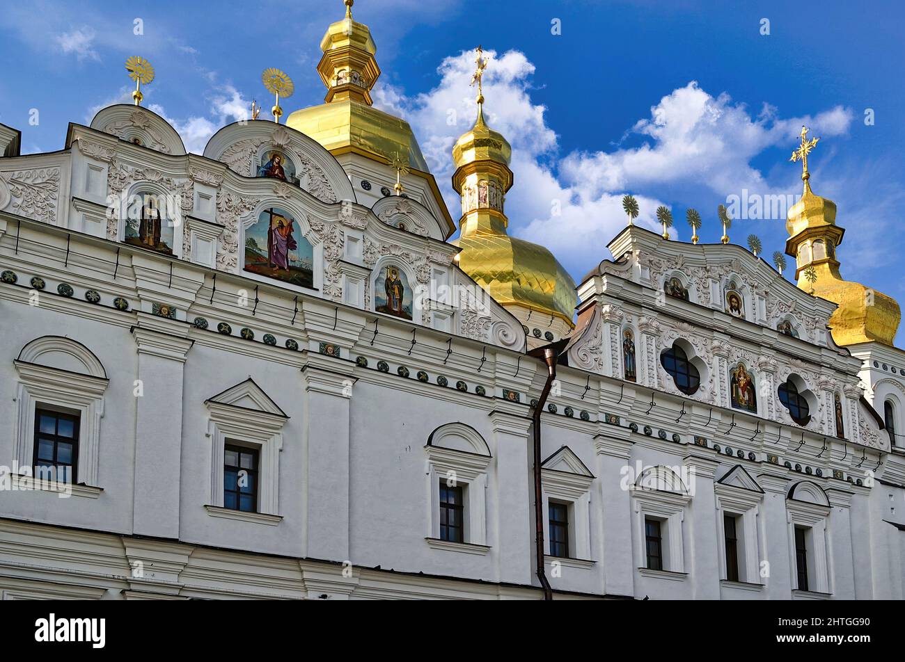 Das Kiewer Höhlenkloster ist ein historisches christliches, orientalisch-orthodoxes Kloster, das einem der Stadtteile, in denen es sich befindet, seinen Namen gab Stockfoto