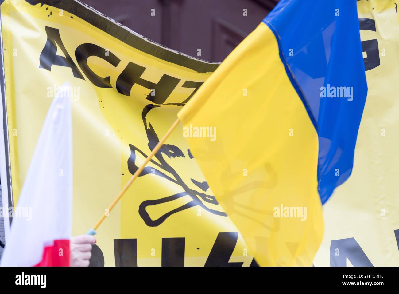 Anti-Kriegs-Protest der Ukrainer gegen russische Invasion in der Ukraine. Danzig, Polen, Februar 26. 2022 © Wojciech Strozyk / Alamy Stock Photo Stockfoto