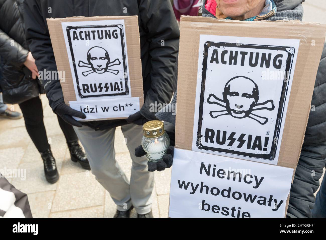 Anti-Kriegs-Protest der Ukrainer gegen russische Invasion in der Ukraine. Danzig, Polen, Februar 26. 2022 © Wojciech Strozyk / Alamy Stock Photo Stockfoto