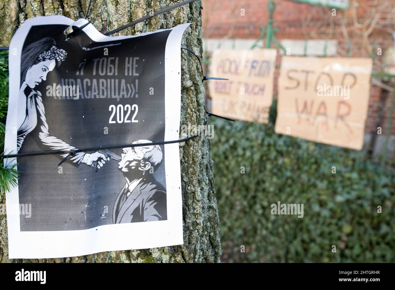 Anti-Kriegs-Protest der Ukrainer gegen russische Invasion in der Ukraine. Danzig, Polen, Februar 28. 2022 © Wojciech Strozyk / Alamy Stock Photo Stockfoto
