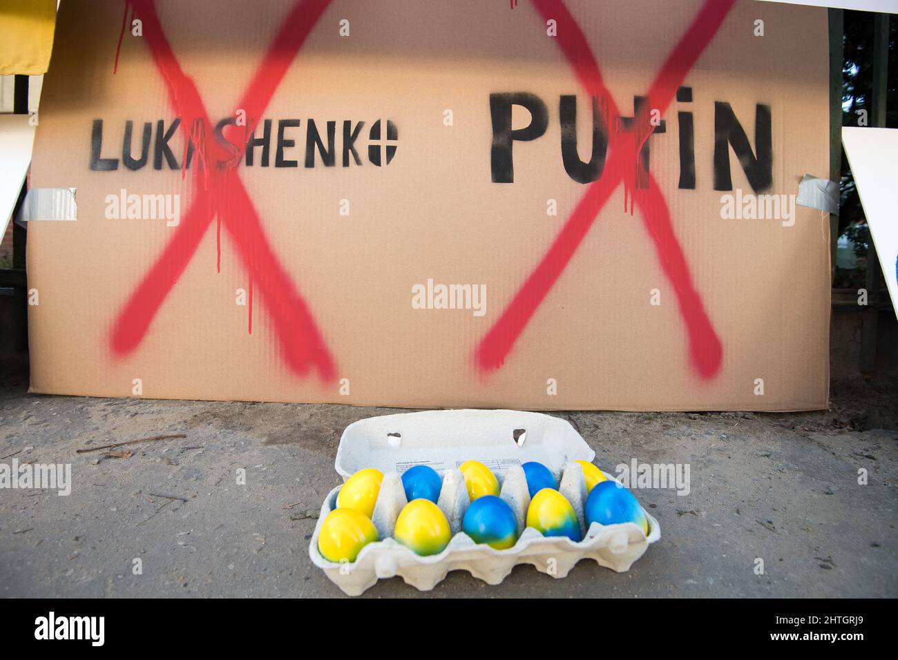 Anti-Kriegs-Protest der Ukrainer gegen russische Invasion in der Ukraine. Danzig, Polen, Februar 28. 2022 © Wojciech Strozyk / Alamy Stock Photo Stockfoto