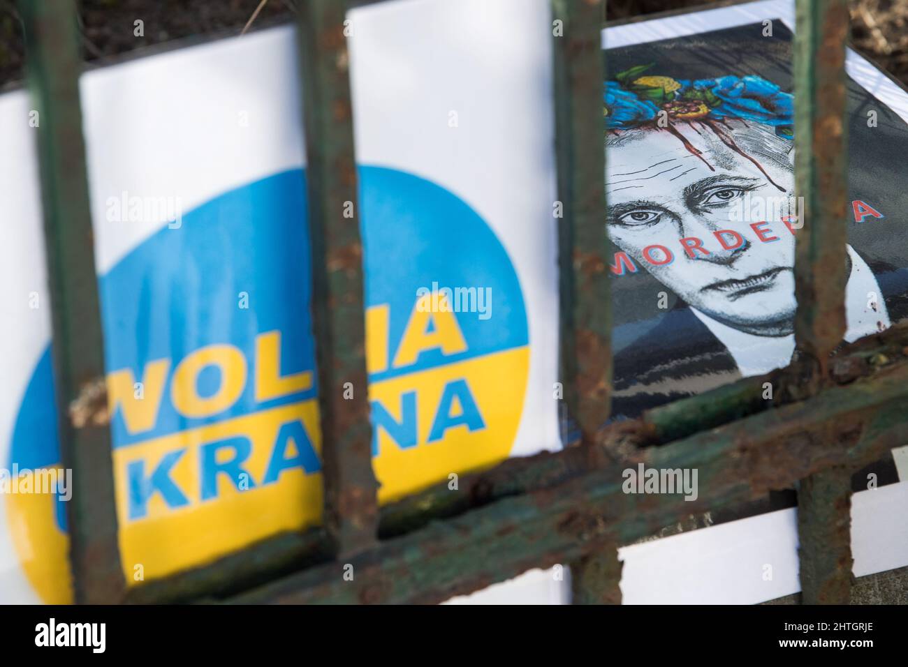 Anti-Kriegs-Protest der Ukrainer gegen russische Invasion in der Ukraine. Danzig, Polen, Februar 28. 2022 © Wojciech Strozyk / Alamy Stock Photo Stockfoto