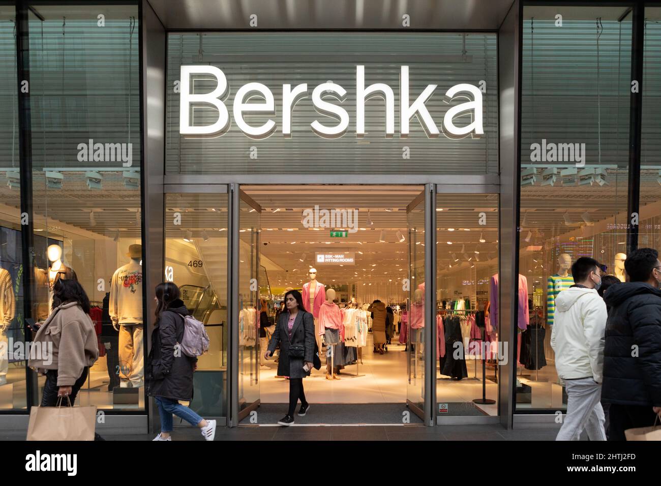 Bershka Store in der Oxford Street, West End London Stockfotografie - Alamy