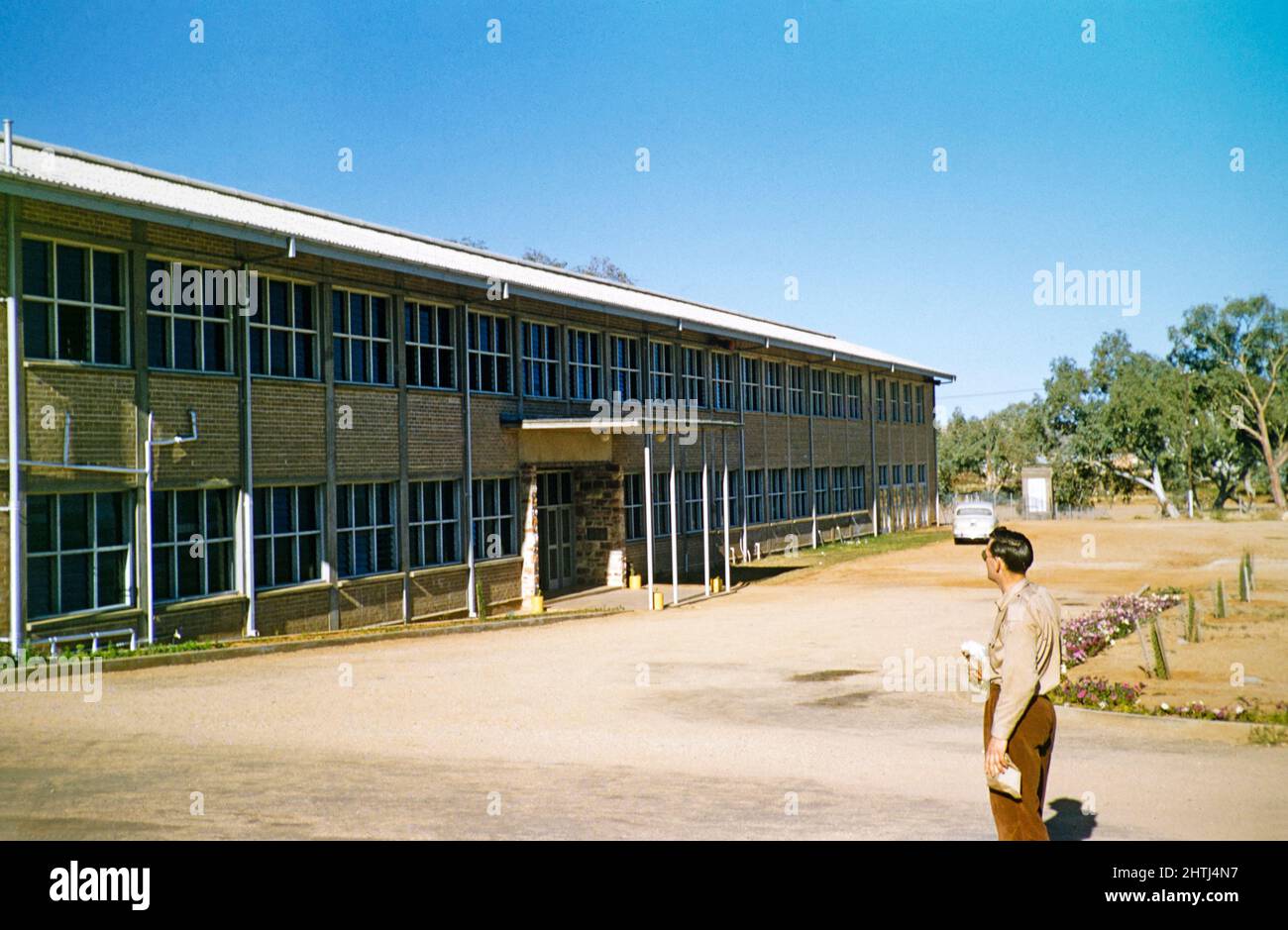 Anzac Hill High School wurde 1953 1956 in Alice Springs, Northern Territory, Australien, erbaut und 2019 abgerissen Stockfoto