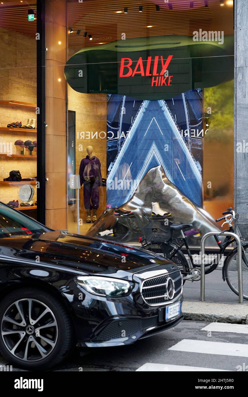 Einblicke in die Via Montenapoleone, Modeviertel, Mailand, Lombardei, Italien, Europa Stockfoto