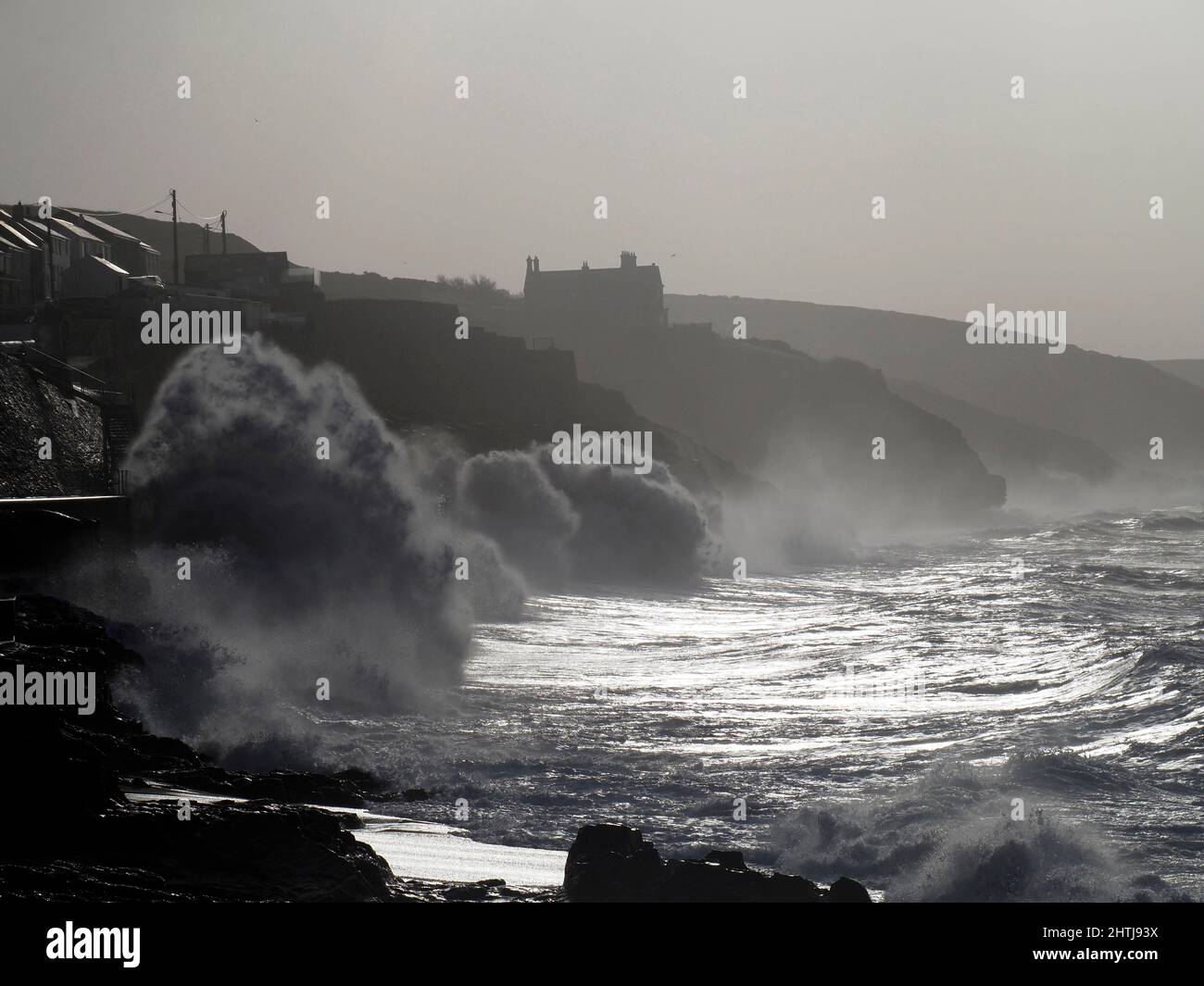 Sturmwellen, Porthleven, Cornwall Stockfoto