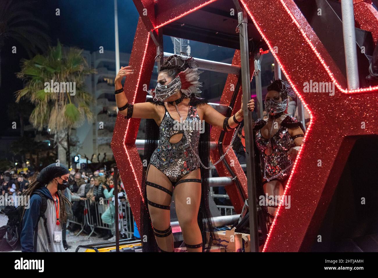 sitges Carnaval 2022 desfile de sonrisas en la rua de la disbauxa 2022 Stockfoto