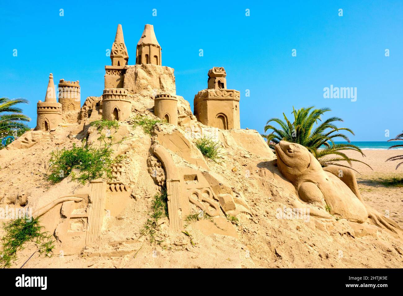 Sandburg am Lungomare Zara, Giulianova, Italien Stockfoto