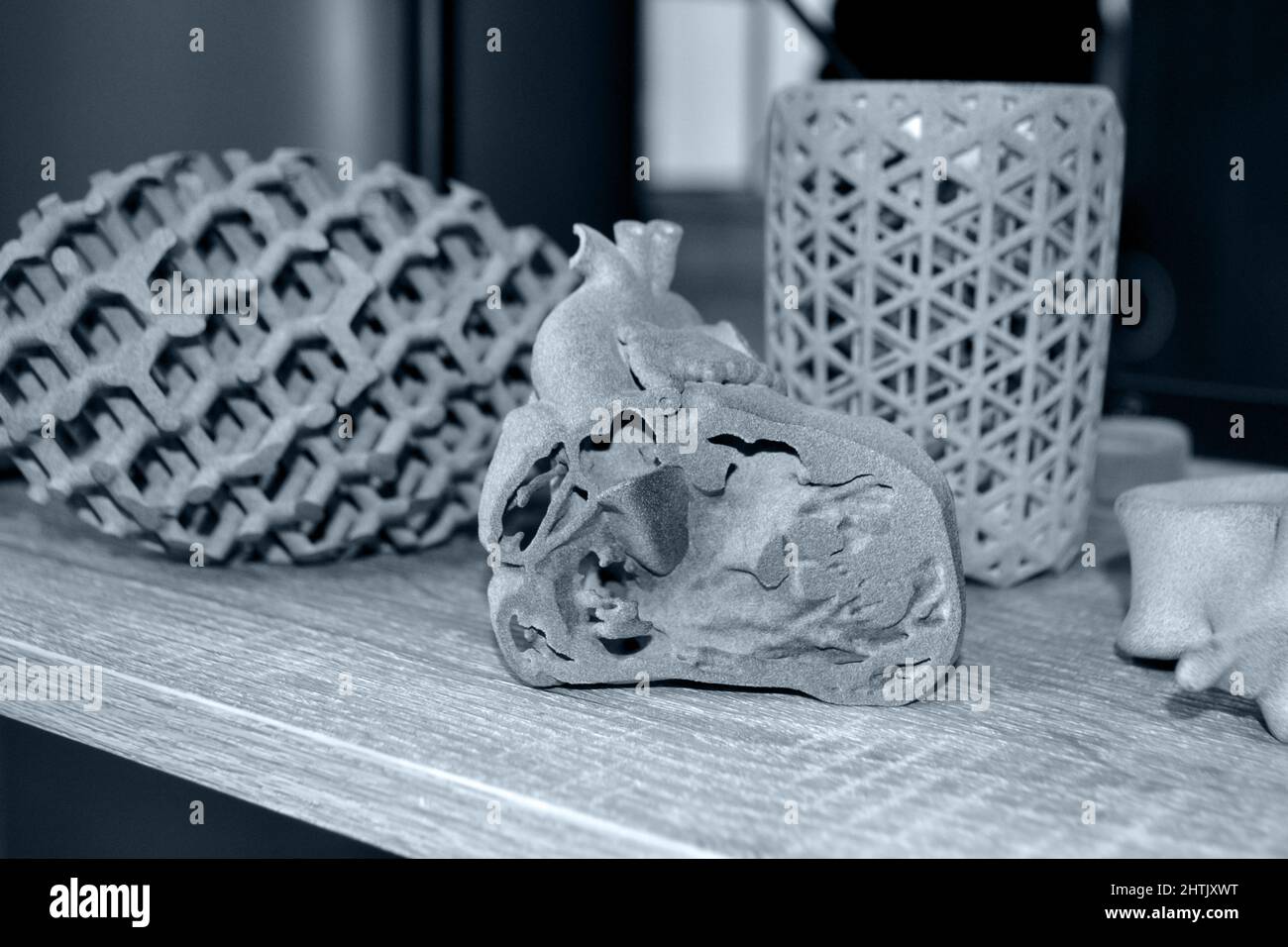 Prototyp des menschlichen Herzens und der Kunstobjekte, gedruckt auf dem drucker 3D. Stockfoto