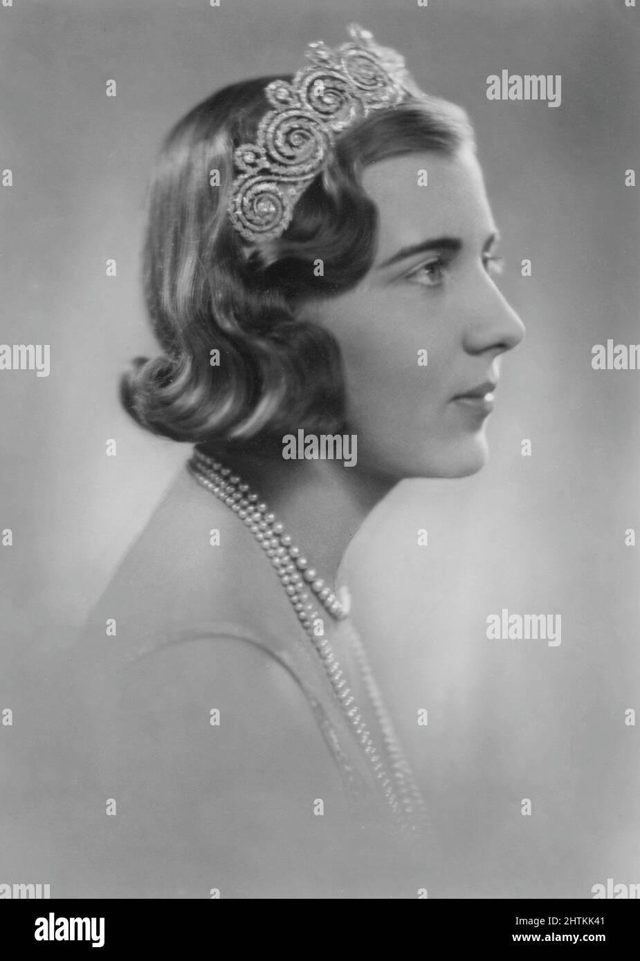 Ingrid von Schweden. 1910-2000. Schwedische Prinzessin, später Königin von Dänemark. Hier im Jahr 1930s mit Diadem und Perlenkette. Stockfoto