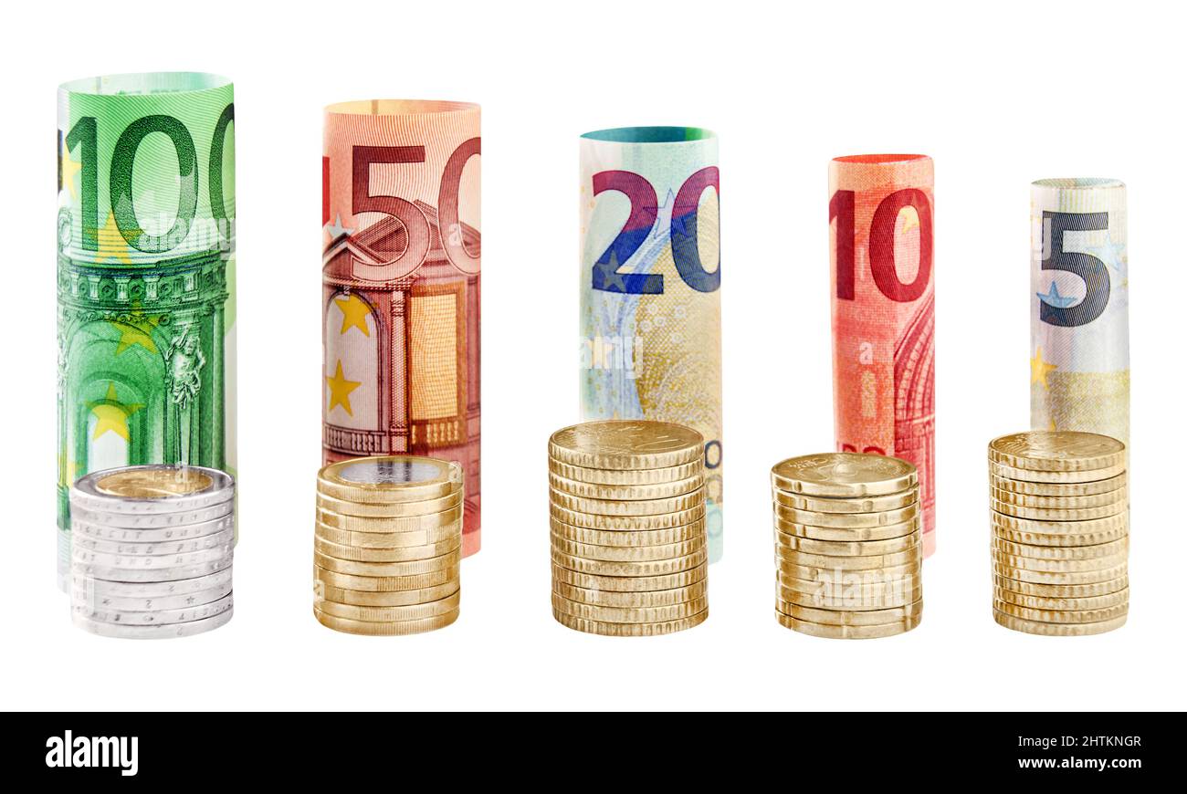 Finanzen mit verschiedenen Euro-Banknoten und Münzen isoliert vor weißem Hintergrund Stockfoto