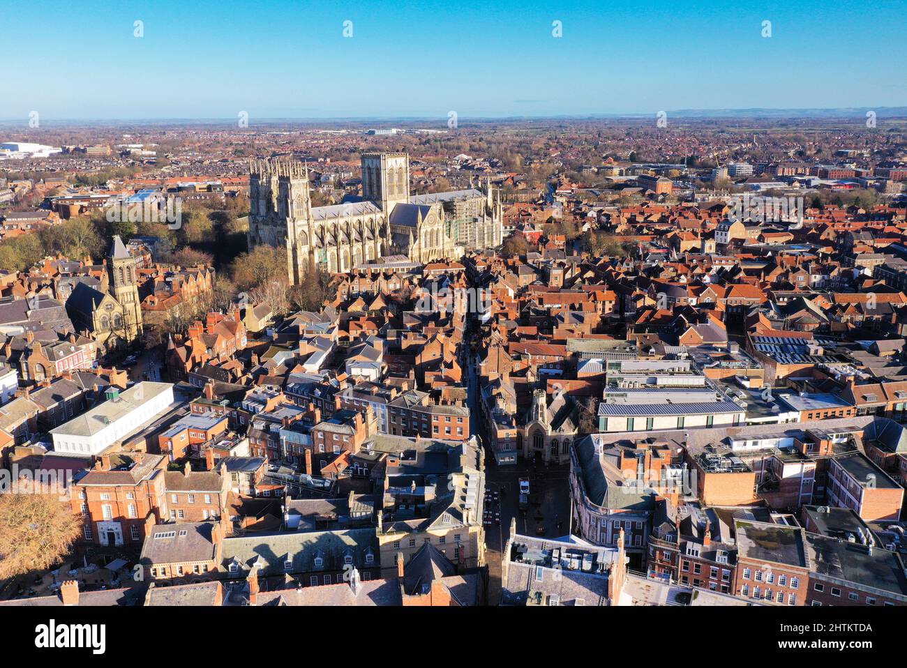 Luftdrohnenansicht des Stadtzentrums von York und des York Minster Stockfoto