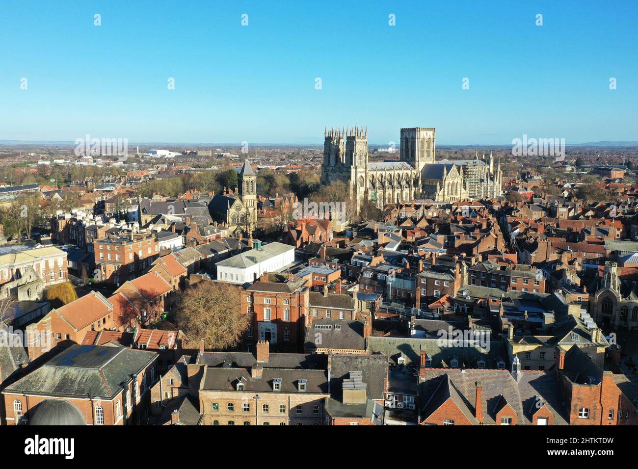 Luftdrohnenansicht des Stadtzentrums von York und des York Minster Stockfoto