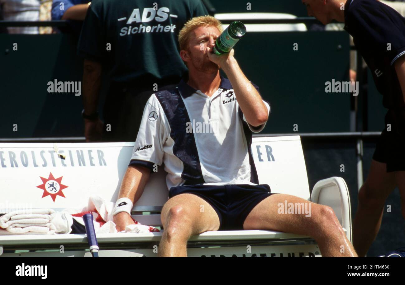Deutschland. 01. Mär, 2022. firo: Tennis: Archivfotos, Davis Cup Archivfoto. Germany Season 1997, MV§nner, men Boris Becker, half figure, Drinks Credit: dpa/Alamy Live News Stockfoto