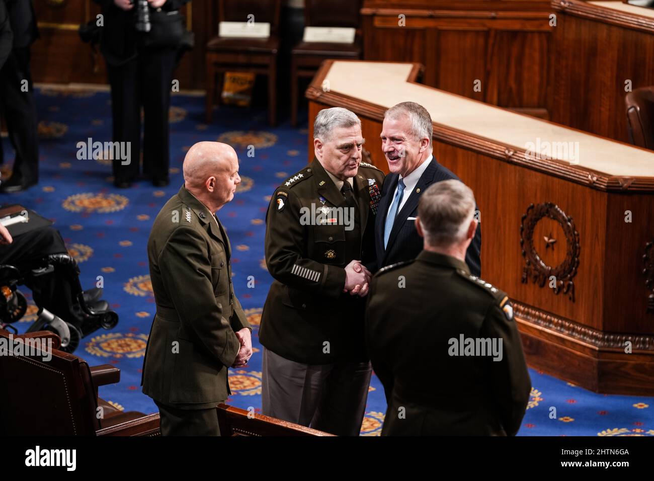 Washington, USA. 01. März 2022. NYTSOTU2022 - General Mark Milley vor der Rede von Präsident Joe Biden zur Lage der Gewerkschaft vor dem Kongress im Capitol am Dienstag, 1. März 2022 in Washington, DC (Foto von Sarahbeth Maney/Pool/Sipa USA) Quelle: SIPA USA/Alamy Live News Stockfoto