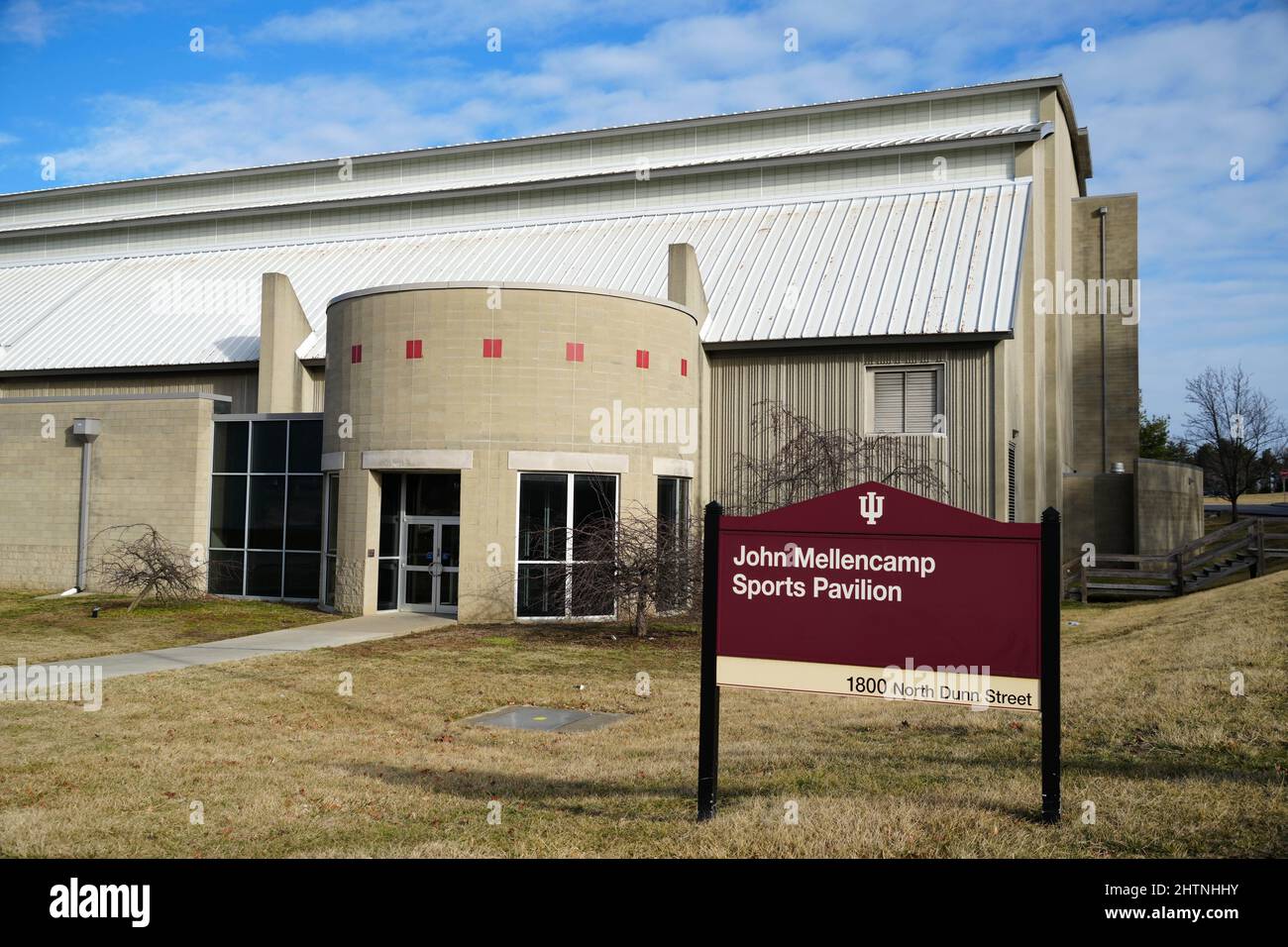 Der John Mellencamp Pavilion auf dem Campus der Indiana University, Montag, den 1. März 2022, in Bloomington, Ind. Das Gebäude ist die Indoor-Trainingsanlage Stockfoto