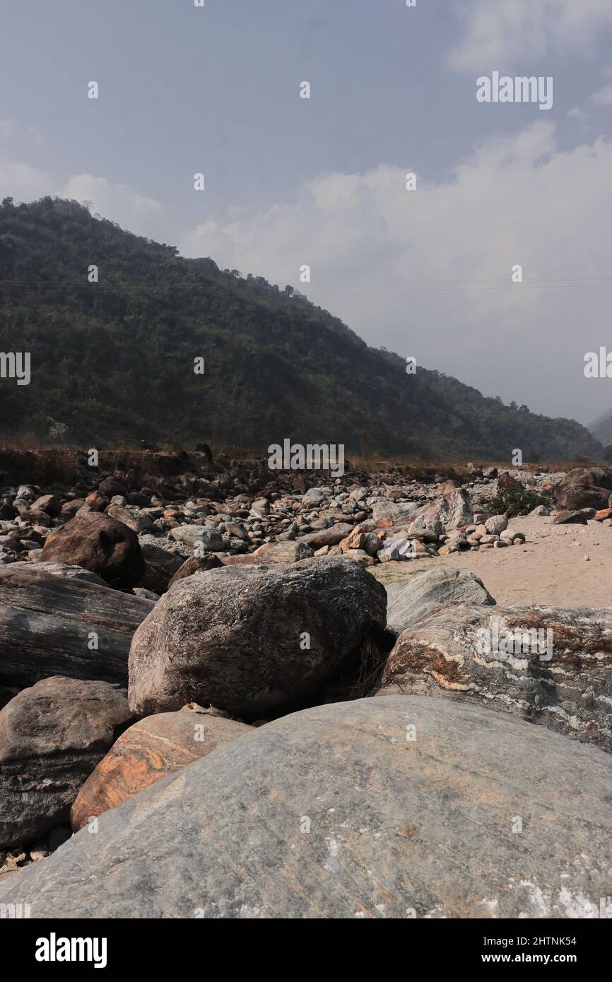 himalaya-Ausläufer und malerische Landschaft der terai-Region, indien Stockfoto