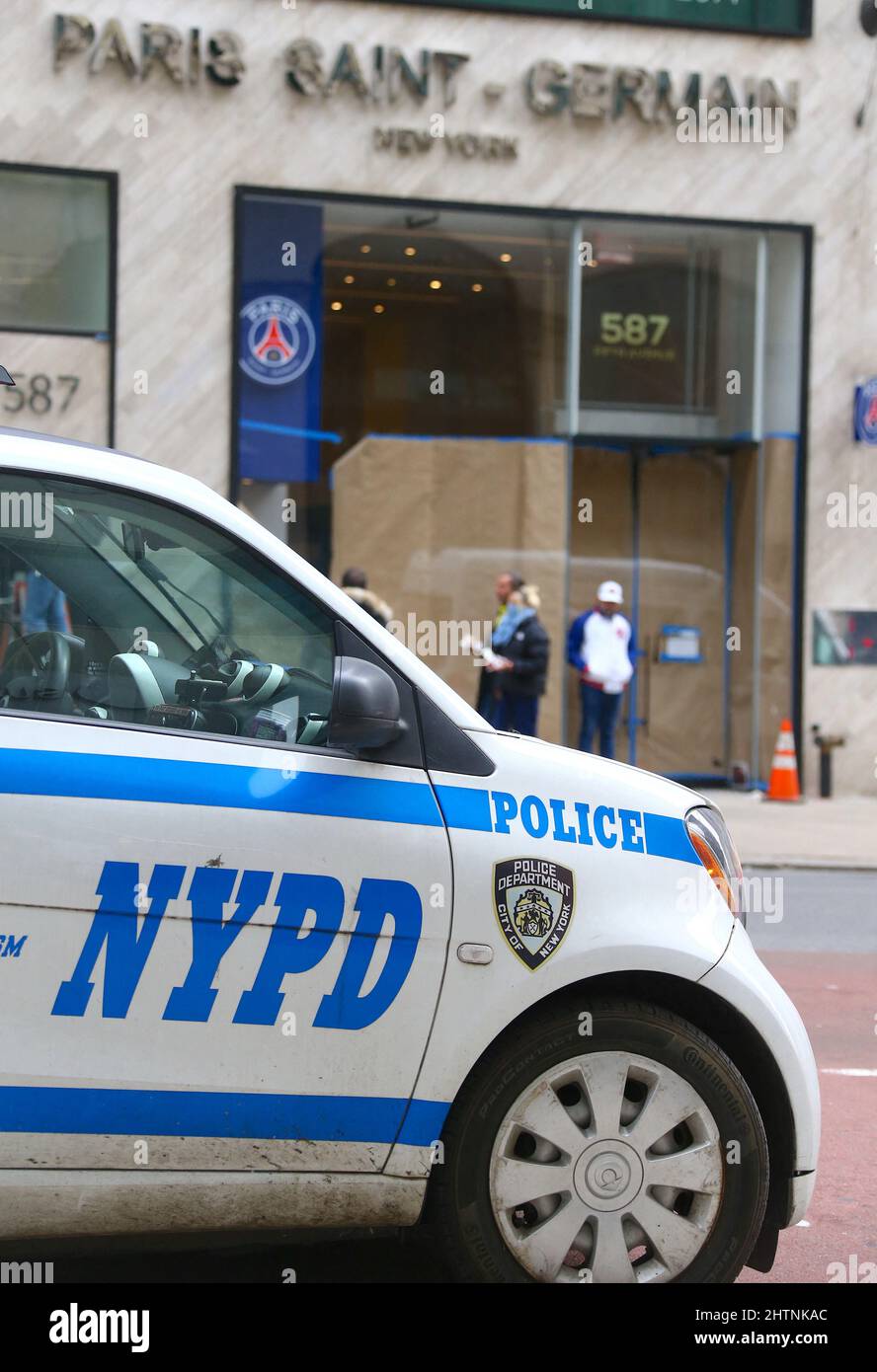 Der Fußballclub Paris Saint-Germain wird am 1. März 2022 in der Fifth Avenue in New York City, NY, USA, eröffnet. Foto von Charles Guerin/ABACAPRESS.COM Stockfoto