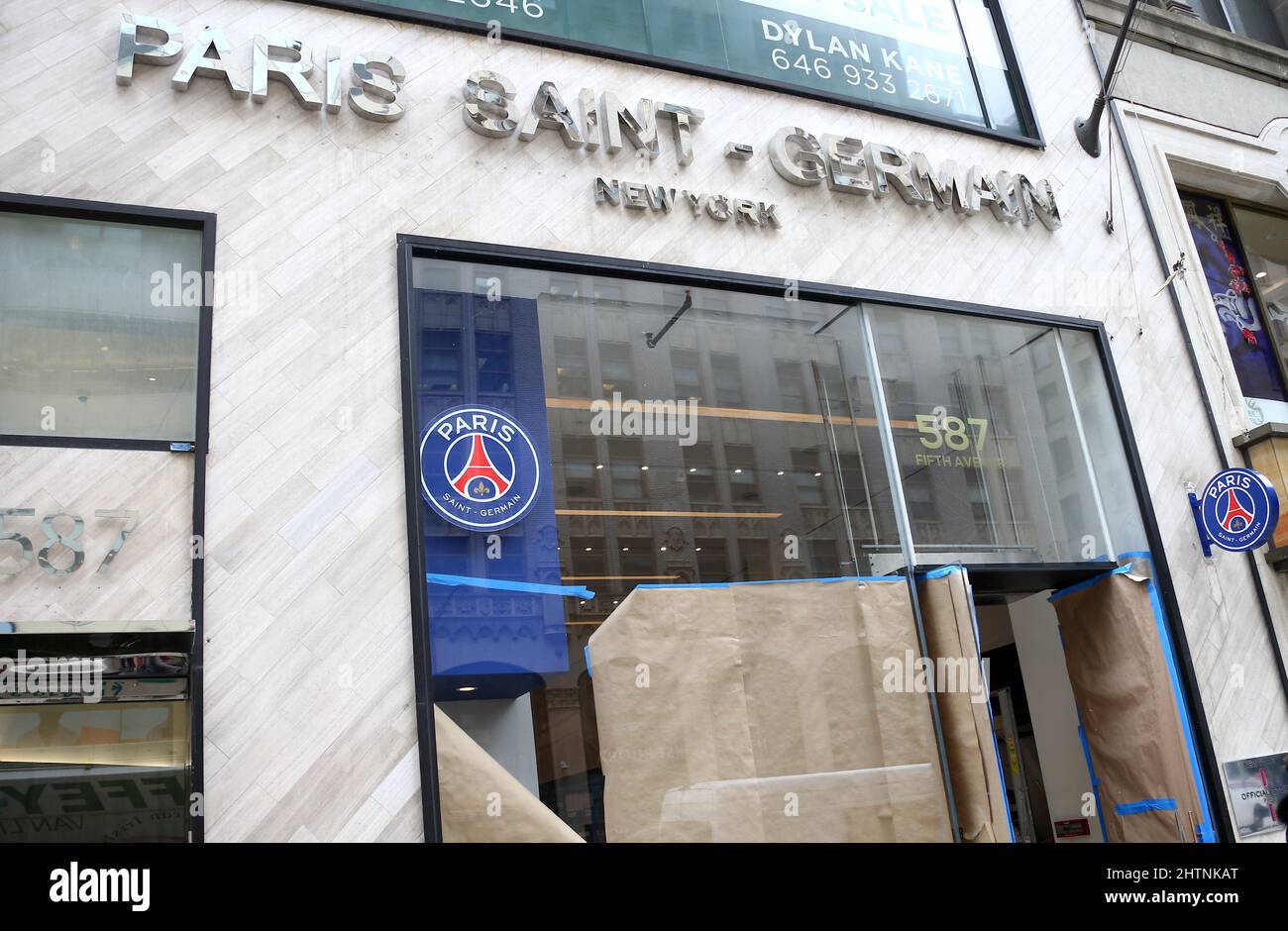 Der Fußballclub Paris Saint-Germain wird am 1. März 2022 in der Fifth Avenue in New York City, NY, USA, eröffnet. Foto von Charles Guerin/ABACAPRESS.COM Stockfoto