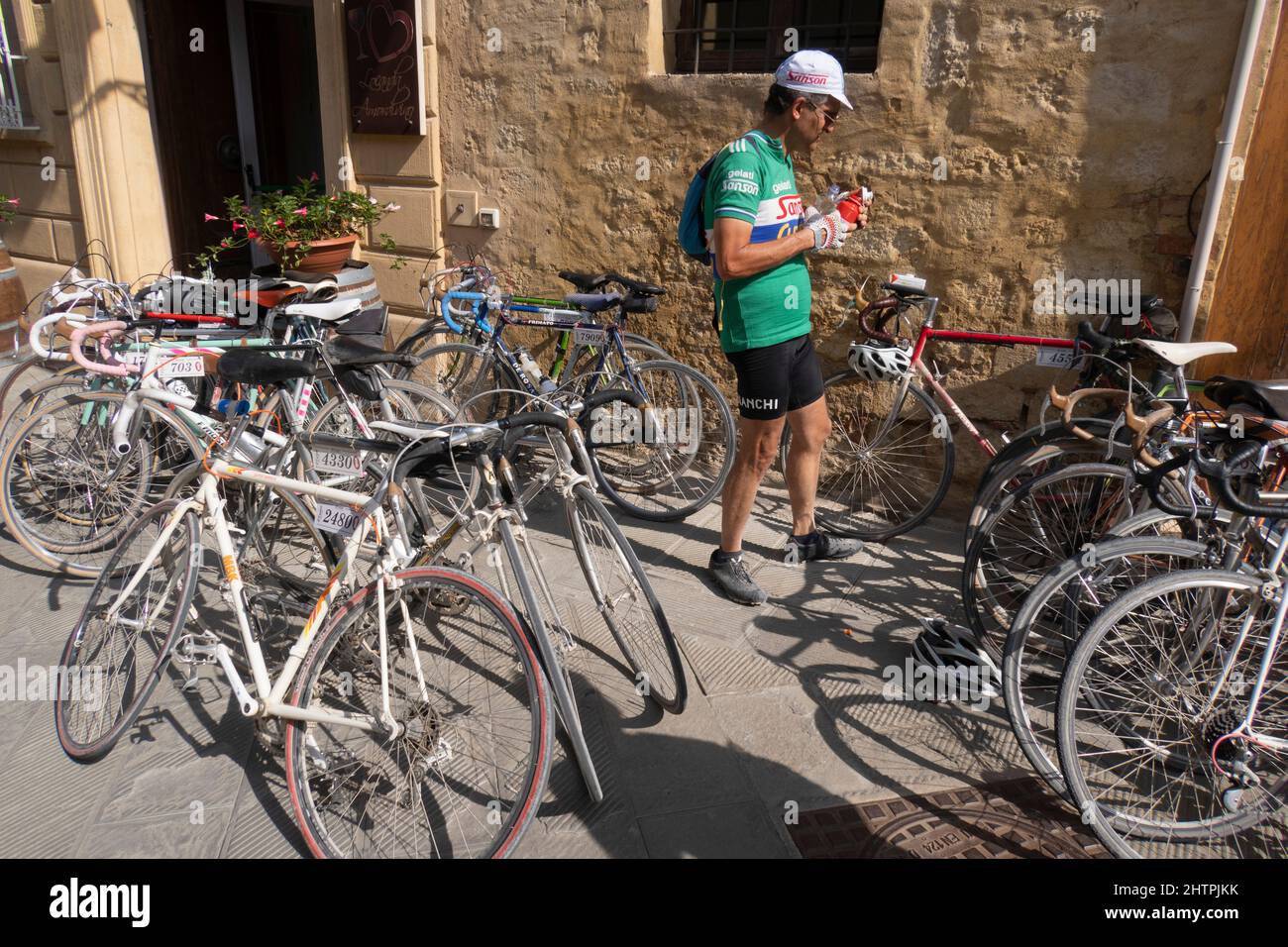 Eroica Radrennen, Asciano Dorf, Crete Senesi Gebiet, Provinz Siena, Toskana, Europa Stockfoto